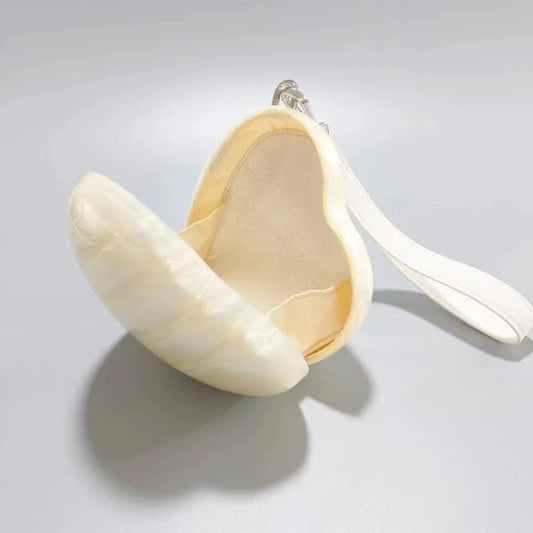 Pearl Heart Clutch – Timeless Elegance Clutch